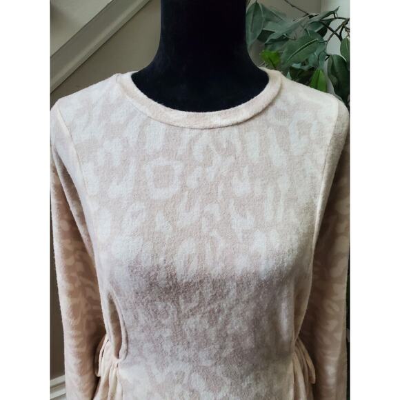 Fab'rik Women's Beige Polyester Round Neck Long Sleeve Casual Top Blouse Size M - Picture 2 of 11